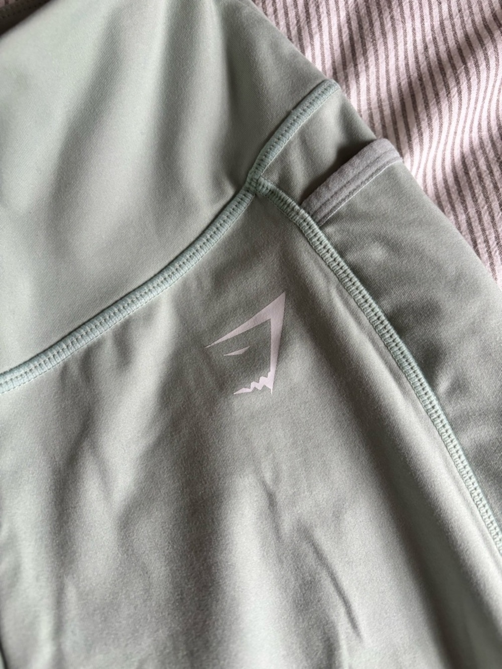 Gymshark High-Waist Pocket Leggings in Sage - Picture 3 of 5